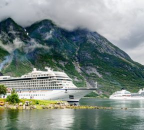 Eidfjord,,Norway,-,July,31,,2017:,Travel,Documentary,Of,The
